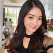 Anti Menor! Riasan Wajah Natasha Wilona di Berbagai Acara