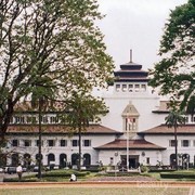 Rekomendasi Tempat Makan Murah dan Unik di Bandung, Buka 24 Jam!