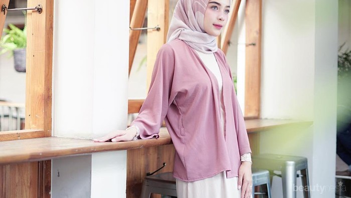 Yuk, Buat Penampilan Kamu Lebih Cacthy dengan Item Serba Warna Pink Ini