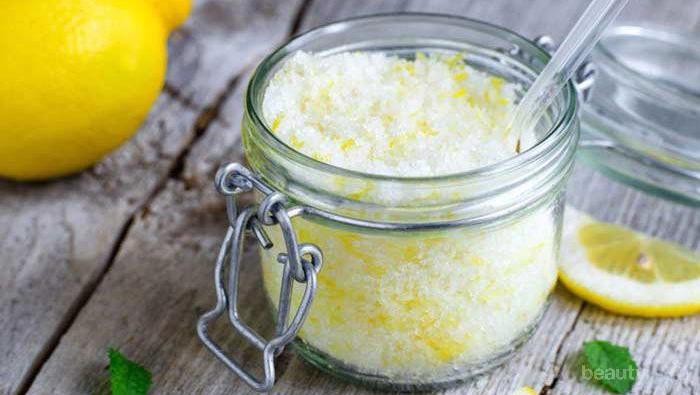 Caranya Gampang, Ladies! Yuk, Bikin Scrub Wajah Alami Ampuh Ini untuk Atasi Kulit Kusam!