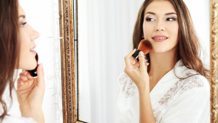 Sedang Belajar Makeup? Simak Disini Kuas Makeup yang Wajib Dimiliki Pemula!
