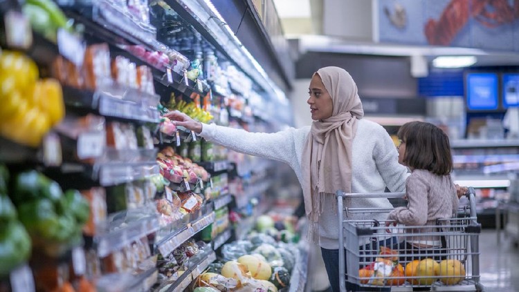 Mabes Polri meminta pengusaha ritel membatasi pembelian beberapa bahan pokok untuk mencegah terjadinya panic buying. Apa saja bahan pokoknya?