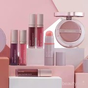 Ladies, Produk Wardah Instaperfect Ini Wajib Ada Di Pouch Makeup Kamu!