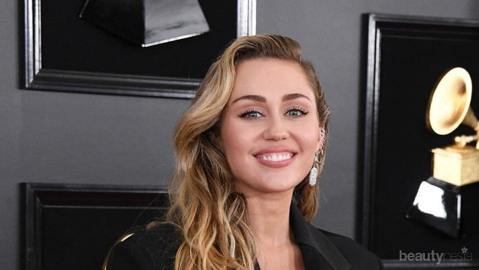 Stunning! Ini 6 Gaya Makeup Paling Mencuri Perhatian di Grammy Awards 2019
