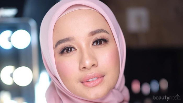 Biar Ketularan Cantik, Contek Look Hijab Ala Laudya Cynthia Bella!