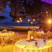 5 Restoran untuk Diner Romantis Bareng Suami di Bali, Pasti Berkesan Banget!