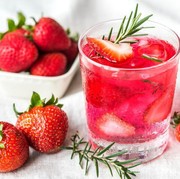 Infused Water, Minuman Sehat ala Rumahan yang Praktis