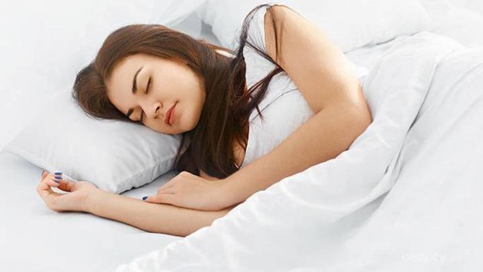 Ladies, Yuk Mulai Tidur Nyenyak Berkualitas dengan Tips Berikut Ini