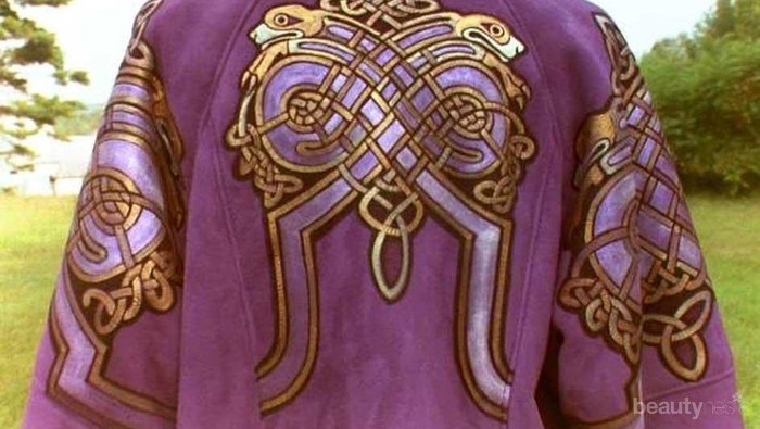 [FORUM] Di roma, baju warna ini khusus digunakan oleh bangsawan!