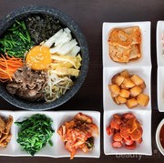 Nonton Drakor Bikin Ngiler? Ini Rekomendasi Tempat Makan Korea Halal yang Menggugah Selera