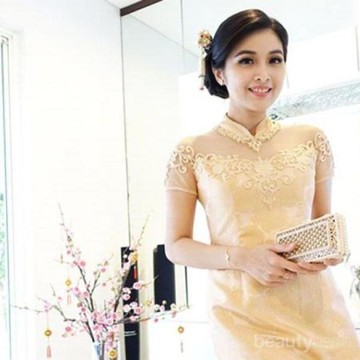 5 Style Sandra Dewi yang Elegan, Pas untuk Rayakan Imlek