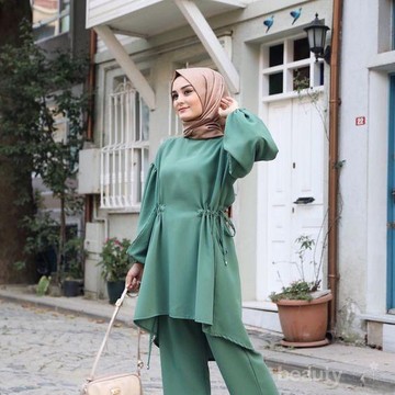 Perpaduan Busana Warna Hijau Tosca untuk Hijabers