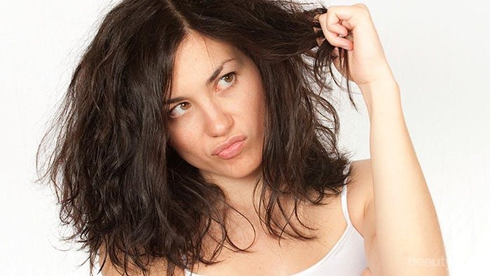 Ssst... Ternyata Kondisioner Tanpa Bilas Jadi Kunci Rambut Anti Awut-awutan Saat Meeting!