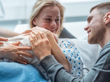 Pentingnya Support System agar Bunda dan Ayah Senantiasa Pede pasca Kelahiran Si Kecil