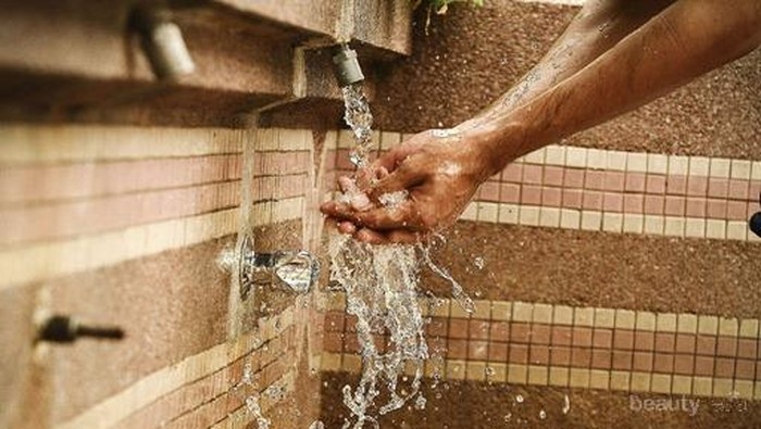 [FORUM] Jika menggunakan full makeup apakah wudhu masih sah?