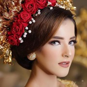 Ingin Merias Wajah Sendiri? Perhatikan 3 Inspirasi Tutorial Make Up Pengantin Ala Beauty Vlogger Ini