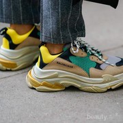 [FORUM] Rekomendasi sepatu saat musim hujan plisss