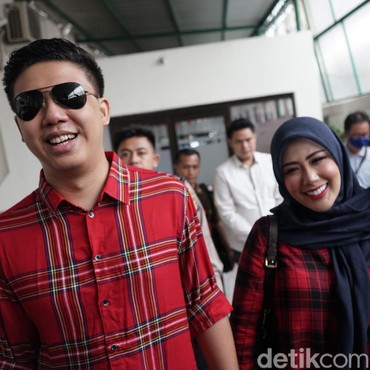 Jawaban Rey Utami Saat Ditanya soal Bercerai dari Pablo Benua