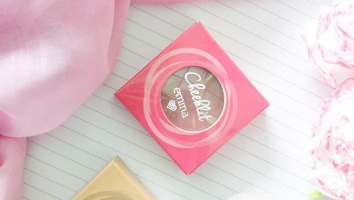 Bikin Pipi Pink Menggemaskan dengan Blush On Murah Ini yuk, Ladies!