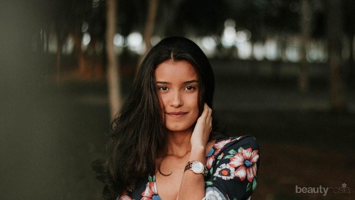 Hmm, Ternyata Melakukan Perawatan Rambut Seperti Ini Salah Lho, Ladies!