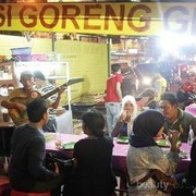 Cari Tempat Makan Kaki Lima di Jakarta Pusat? 5 Tempat Ini Wajib Kamu Cicipi!