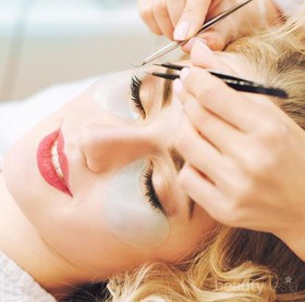 Mau Extension Bulu Mata? Kamu Harus Pahami Kelebihan dan Kekurangannya Dulu, Ladies!