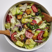 [FORUM] Wah katanya makan salad pas diet malah numpuk kalori!