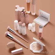 Wah, Rangkaian Produk Makeup Terbaru Ini Oke Banget, Ladies! Yuk, Cobain untuk Lengkapi Koleksi Kosmetik Kamu!