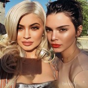 Makeup Artis Profesional Ini Bongkar Rahasia Kontur Wajah Sempurna untuk Pemula