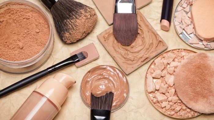 [FORUM] Cara bedain foundation yang nyumbat dan ga nyumbat pori-pori gimana. Ada yang tau?