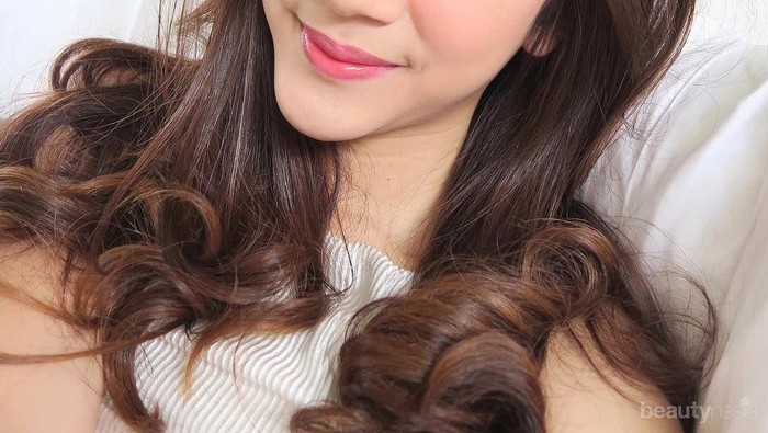 Pengen Tampil Kece di Kampus? Intip Cara Makeup Natural Buat ke Kampus Ini!