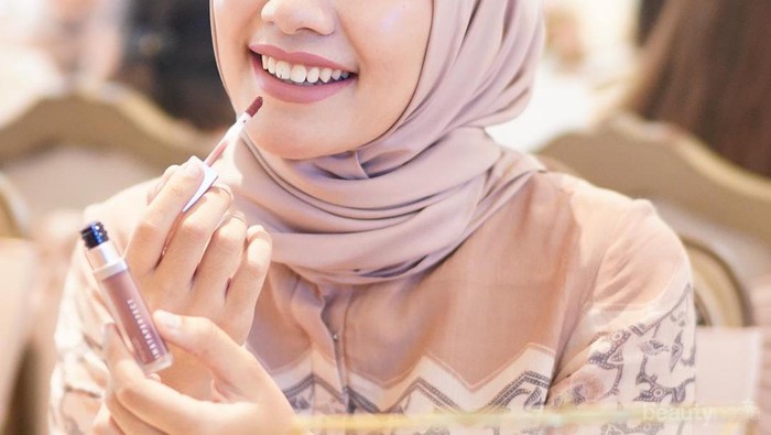 Rekomendasi Varian Lipstik Wardah yang Cocok untuk Kulit Gelap, Bikin Percaya Diri!