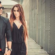 Kenapa Harus Malu Pakai Baju Couple ? Simak Gaya Keren Baju Couple Ini yuk!