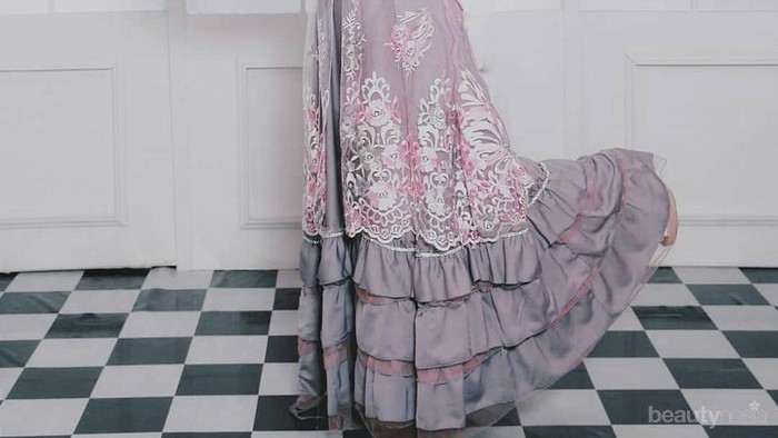 Mau Pakai Model Hijab Syar'i Untuk Wisuda? Yuk Intip Inspirasinya, Hijabers!