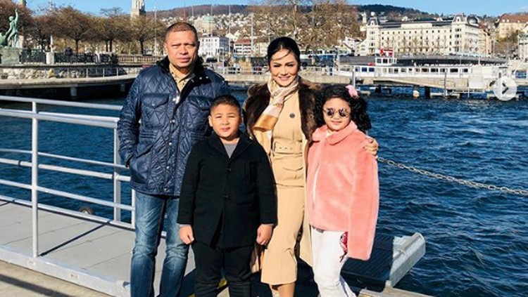 Krisdayanti sempat dikritik karena liburan ke Eropa saat pandemi corona. Raul Lemos akhirnya buka suara memberi pembelaan.