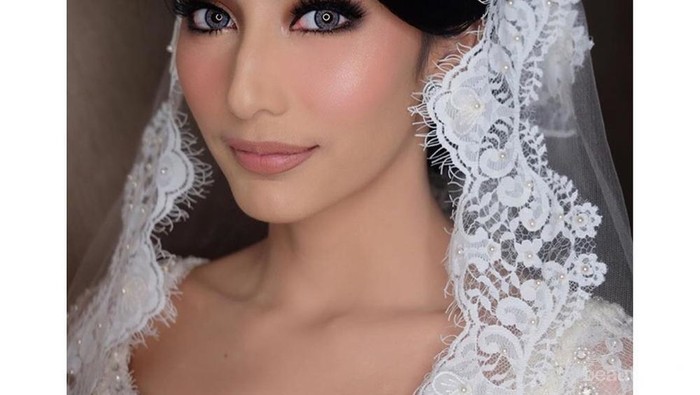 Deretan Artis yang Menikah dengan Make Up Pengantin yang Manglingi, Contek Inspirasinya!