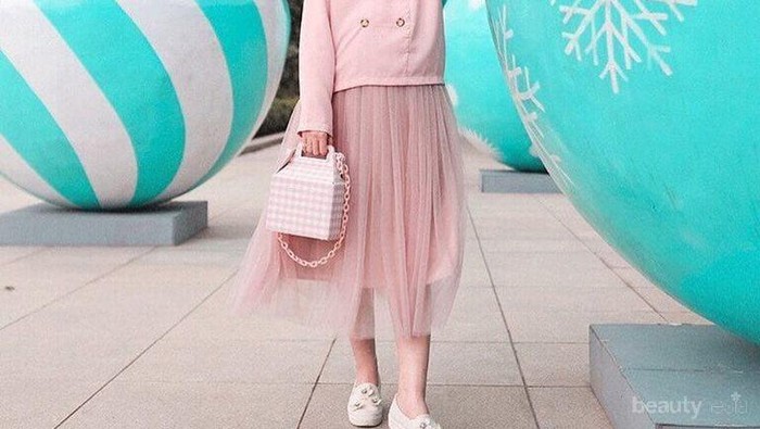 5 Setelan Rok dan Atasan Kekinian ala Influencer Hits, Bisa Jadi Inspirasi Hangout Ladies!