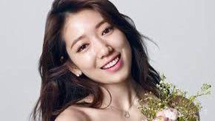 5 Langkah Skincare Routine Rahasia Wajah Glowing ala Artis Korea