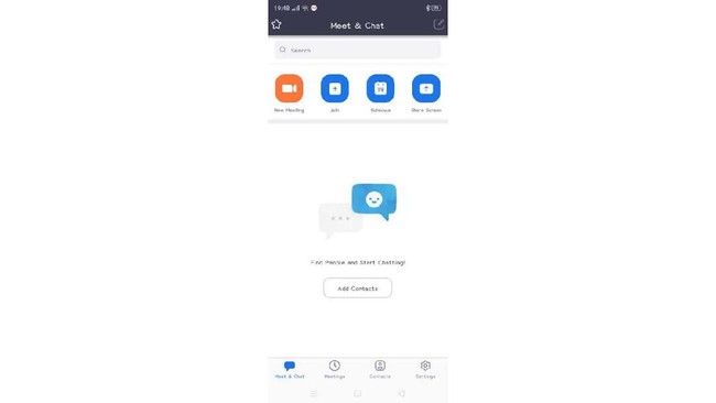 Pengguna aplikasi rapat online Zoom rawan keamanan data lantaran aplikasi itu diam-diam berbagi data pengguna dengan Facebook.
