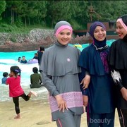 [FORUM] walaupun udah pake baju renang tertutup, apakah masih boleh berenang di tempat umum?