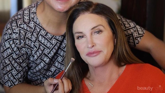 Cara Merias Wajah Ryan Ogilvy untuk Caitlyn Jenner, Sukses Ciptakan Makeup Flawless