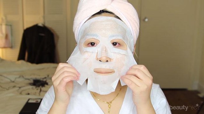 Cara Pakai Sheet Mask Ini Ternyata Salah, Jangan Ulangi ya!