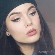 6 Tips Cara Pakai Eyeliner Wing Buat Kamu Si Pemula