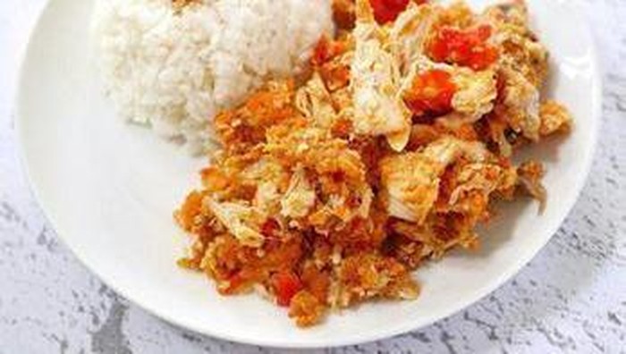 Lapar? Cobain Deh 5 Ayam Geprek Paling Terkenal Ini!