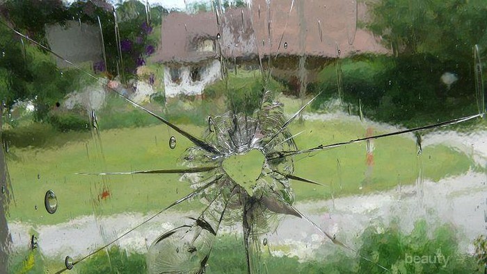 Gak Perlu Galau, Ini 5 Tips Buat Kamu untuk Move On dari Gebetan yang Gagal jadi Pacar!