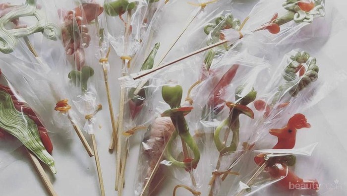 Jajanan Masa Kecil yang Masih Eksis Sampai Saat ini, Rasanya Enak Bikin Kita Nostalgia!