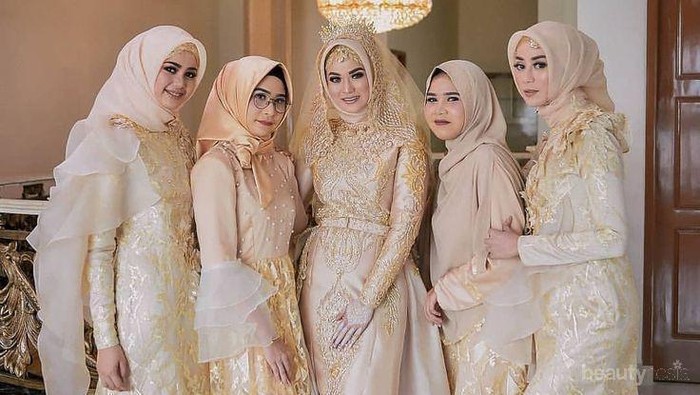 Cantik Banget! Outfit Muslimah Ini Cocok Buat Kondangan