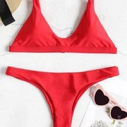 [FORUM] Ada yang suka pake bikini kalo di pantai?