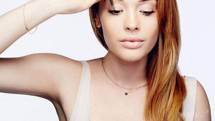 Mudah Memasang Bulu Mata Palsu Cukup dengan 5 Langkah Ini!