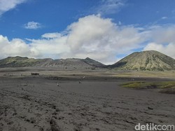 Gunung Bromo Ditutup Cegah Penyebaran Corona